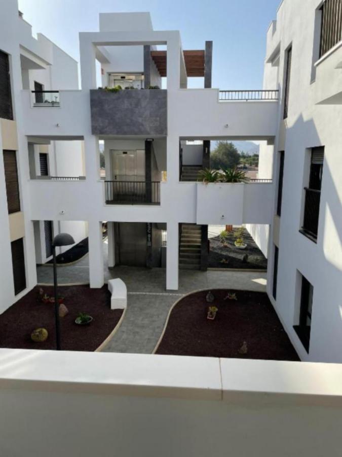 View Luxury Apartment: Beachfront Golf Retreat Apartment *