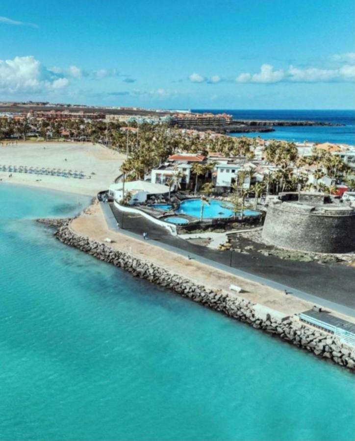 View Luxury Apartment: Beachfront Golf Retreat Apartment Caleta De Fuste
