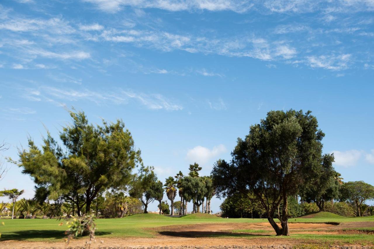 View Luxury Apartment: Beachfront Golf Retreat Apartment Caleta De Fuste