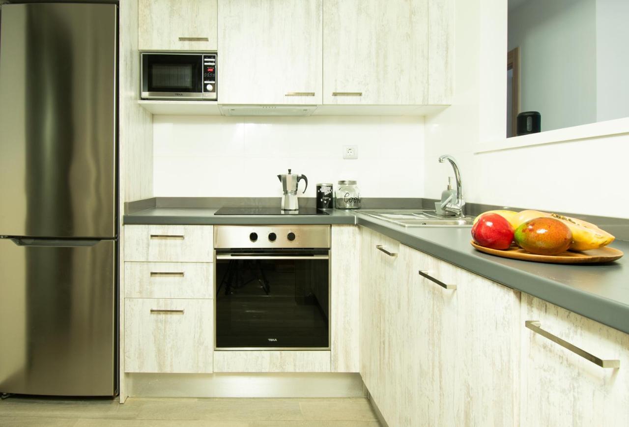 View Luxury Apartment: Beachfront Golf Retreat Apartment Caleta De Fuste